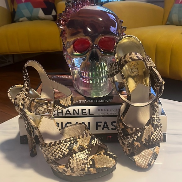 MICHAEL Michael Kors Shoes - MICHAEL Michael Kors Odessa Sandal